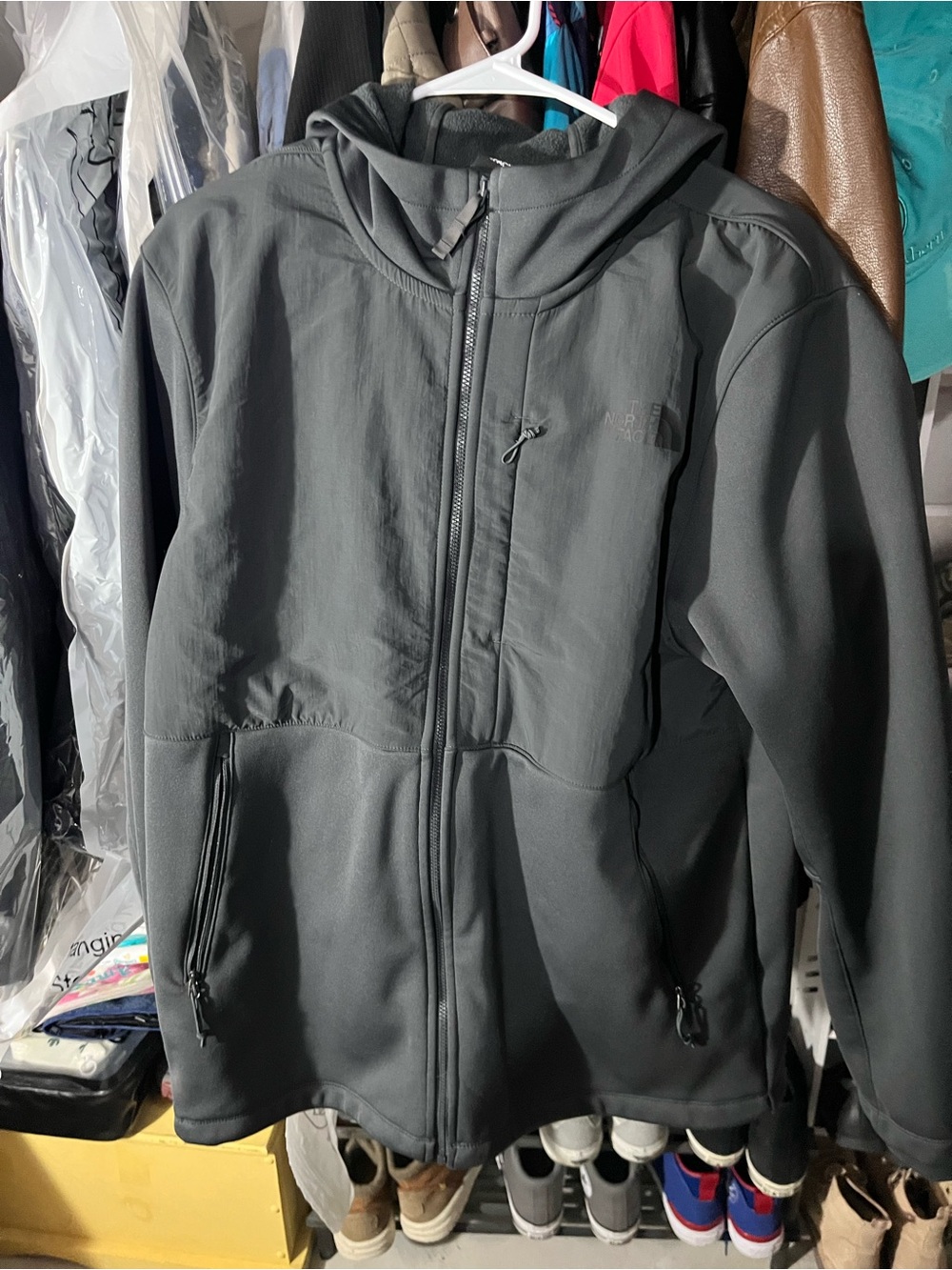 The North Face Men's Hooded Softshell Jacket - Charcoal Gray